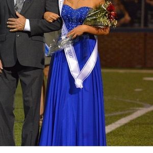 Beautiful Royal Blue Alyce Paris Prom Dress.Size 0